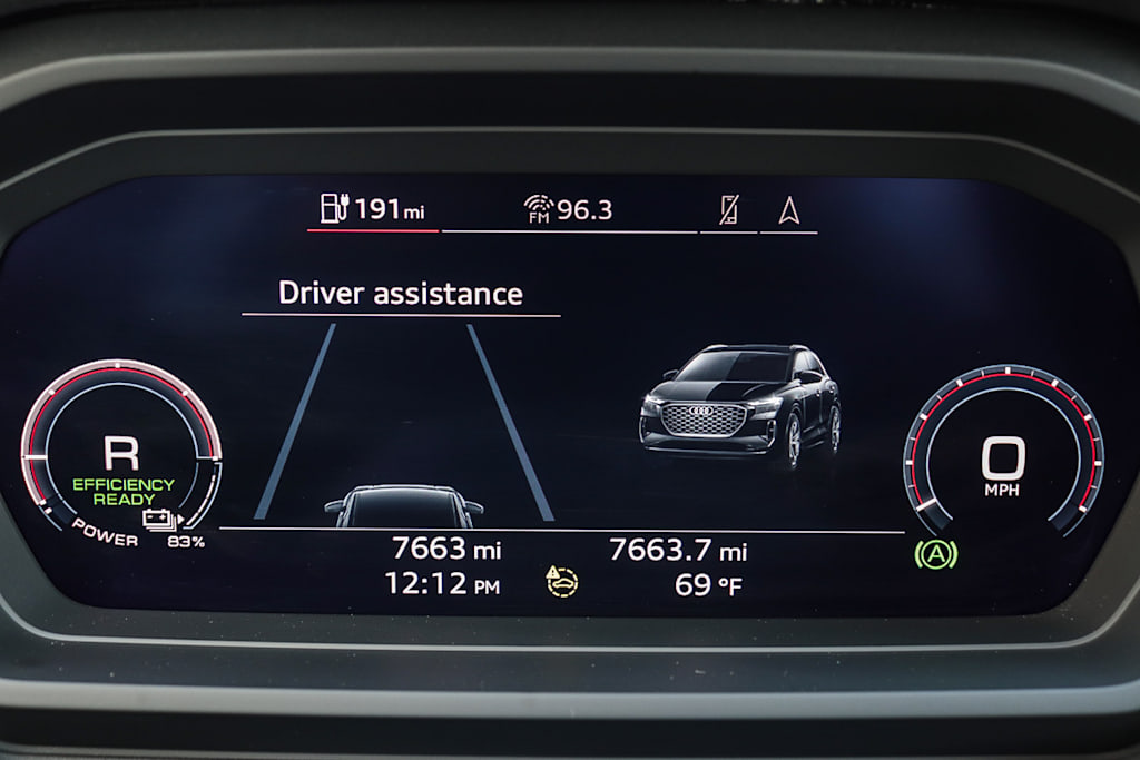 Thumbnail: 2023 Audi Q4 e-tron - 36