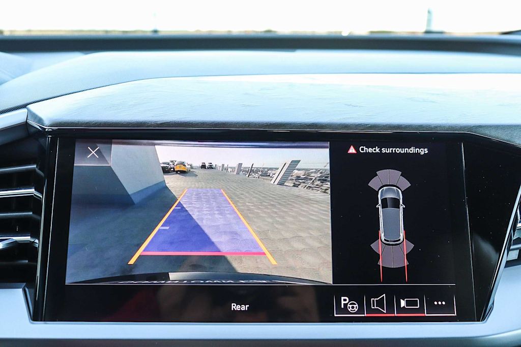 Thumbnail: 2024 Audi Q4 e-tron - 37