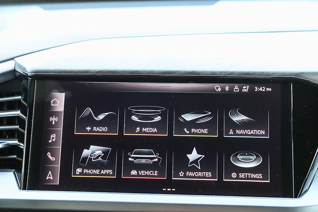 Thumbnail: 2024 Audi Q4 e-tron - 26