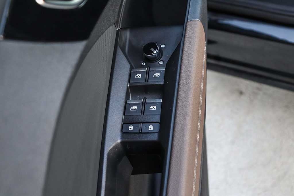 Thumbnail: 2024 Audi Q4 e-tron - 30