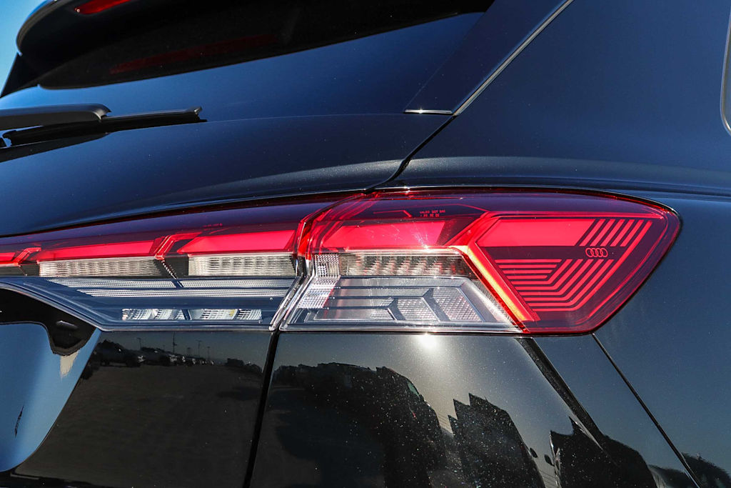 Thumbnail: 2024 Audi Q4 e-tron - 21