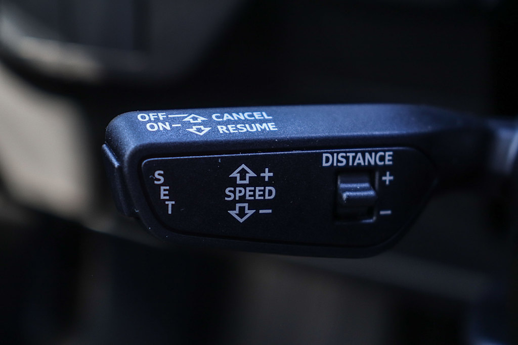 Thumbnail: 2024 Audi Q4 e-tron - 16