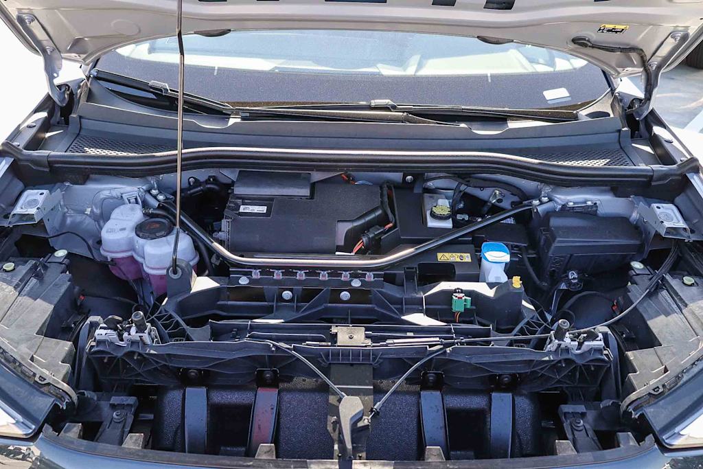 Thumbnail: 2024 Audi Q4 e-tron - 8