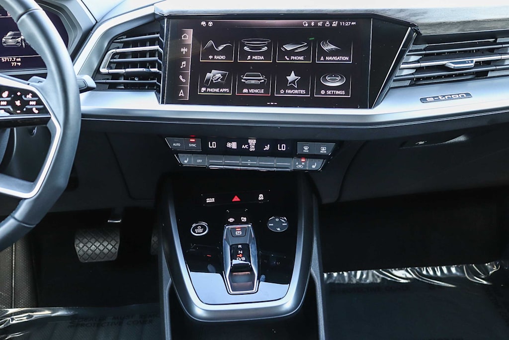 Thumbnail: 2024 Audi Q4 e-tron - 9