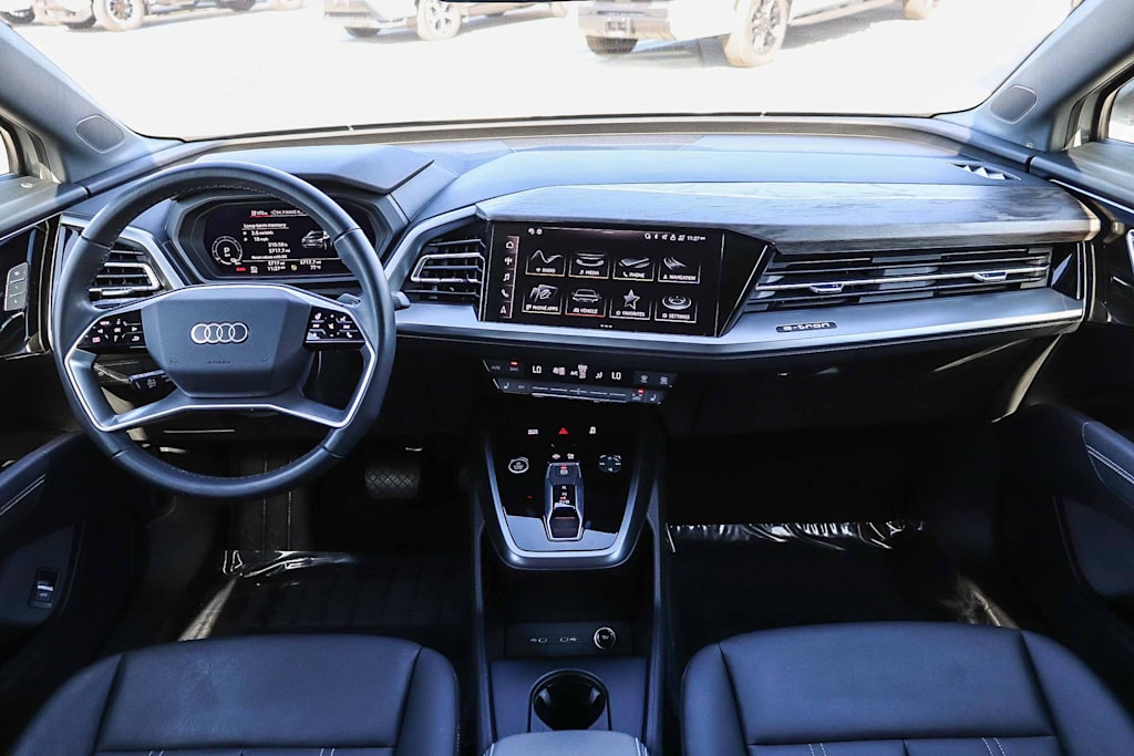 Thumbnail: 2024 Audi Q4 e-tron - 2