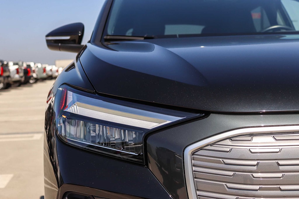 Thumbnail: 2023 Audi Q4 e-tron - 22
