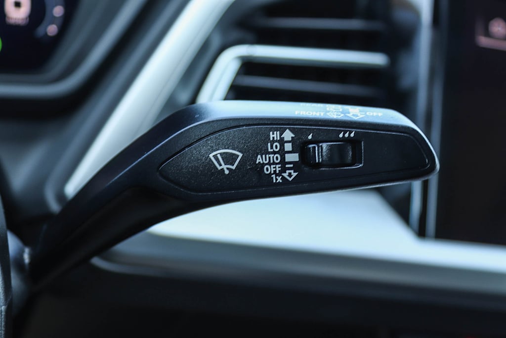 Thumbnail: 2023 Audi Q4 e-tron - 35