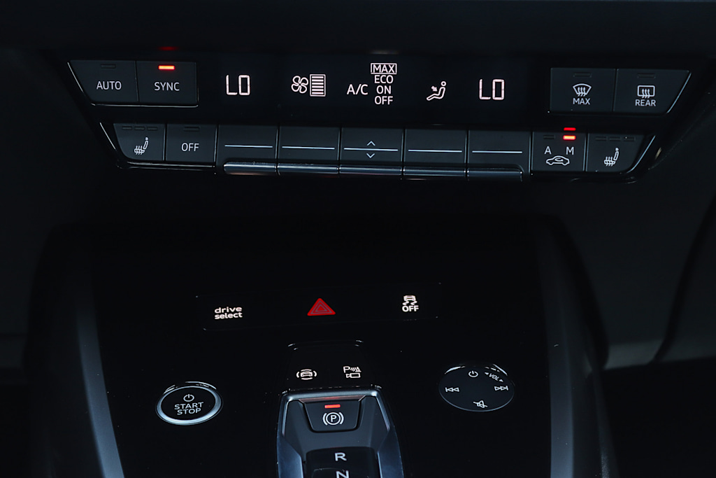 Thumbnail: 2023 Audi Q4 e-tron - 27
