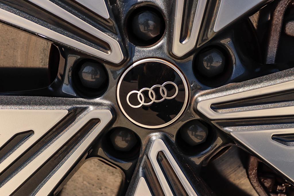 Thumbnail: 2023 Audi Q4 e-tron - 25