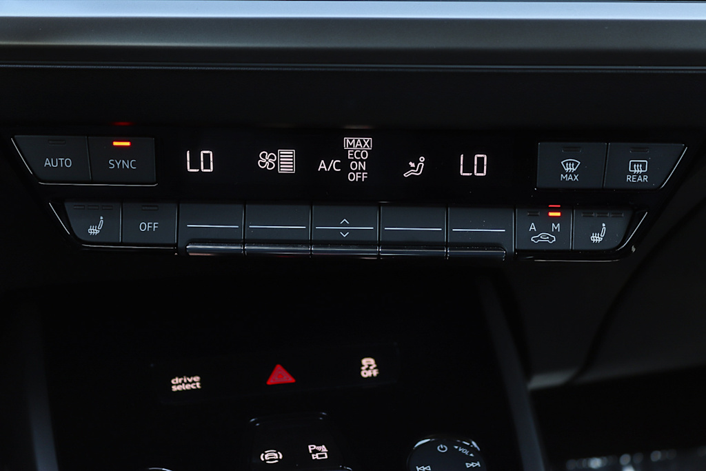 Thumbnail: 2023 Audi Q4 e-tron - 26