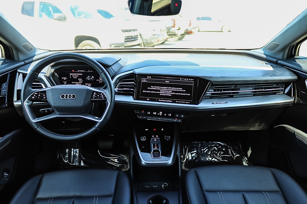 Thumbnail: 2023 Audi Q4 e-tron - 2