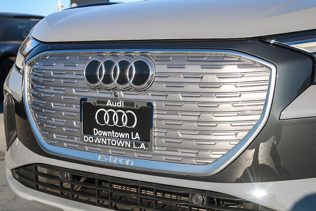 Thumbnail: 2023 Audi Q4 e-tron - 15