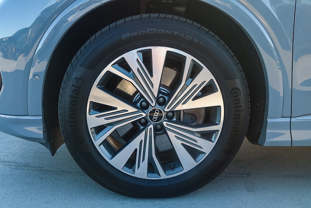 Thumbnail: 2023 Audi Q4 e-tron - 20