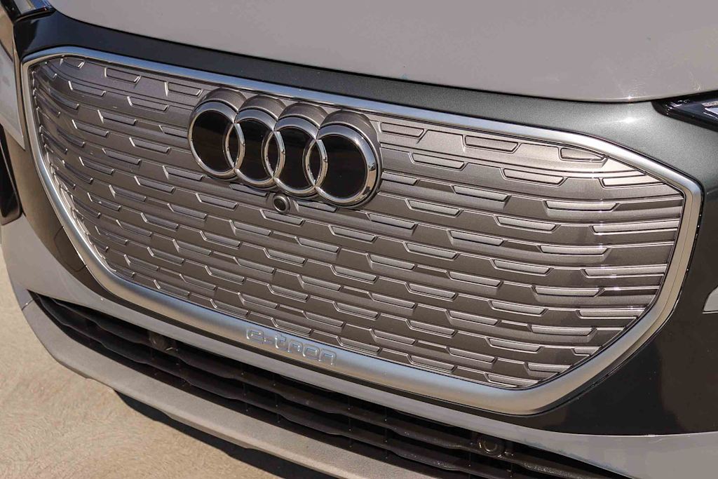 Thumbnail: 2023 Audi Q4 e-tron - 6