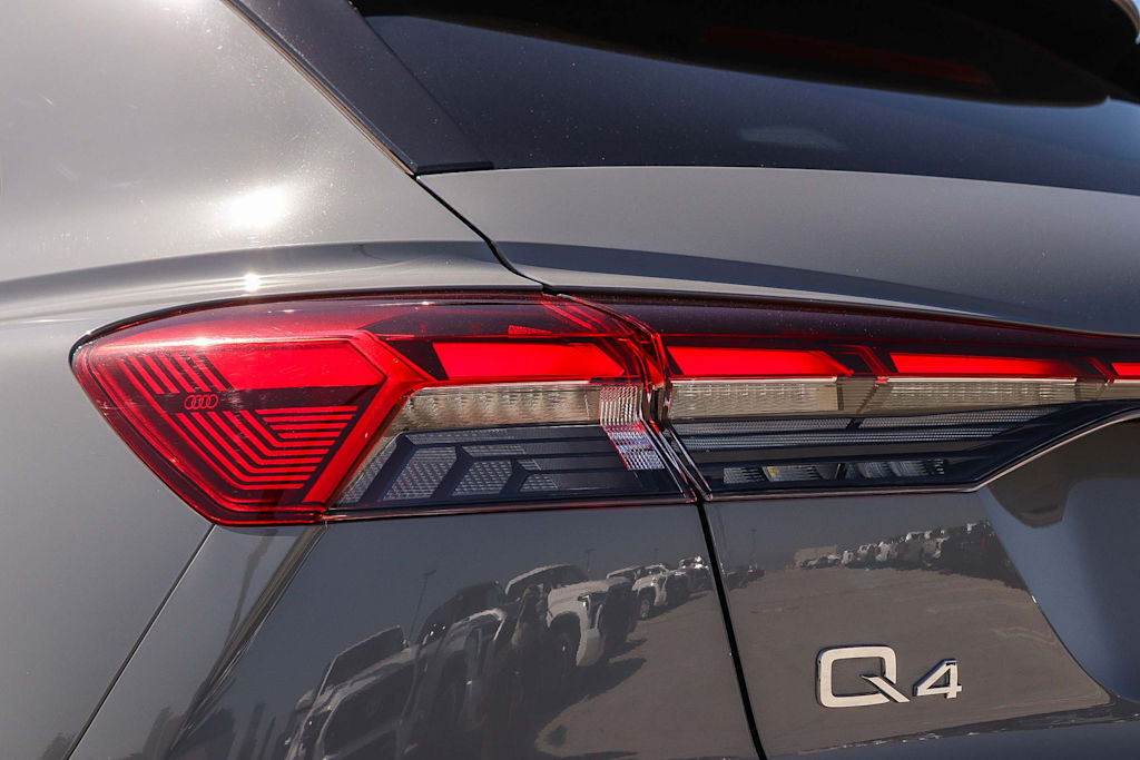 Thumbnail: 2023 Audi Q4 e-tron - 23