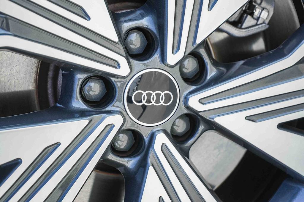 Thumbnail: 2023 Audi Q4 e-tron - 26