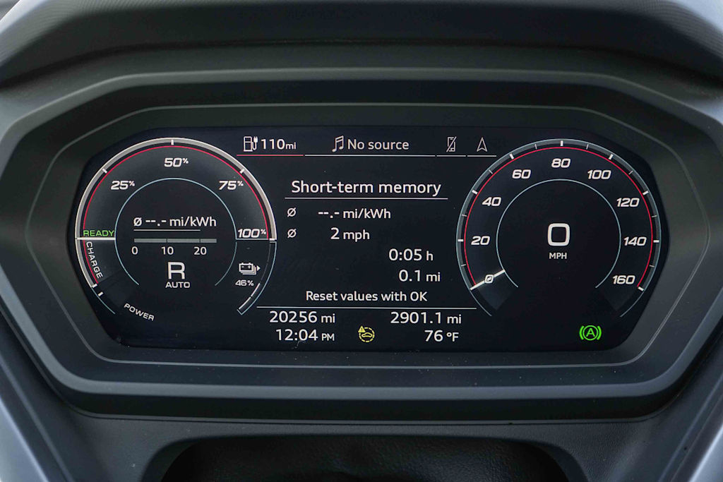 Thumbnail: 2023 Audi Q4 e-tron - 16