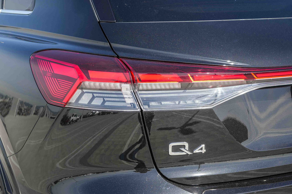 Thumbnail: 2023 Audi Q4 e-tron - 23