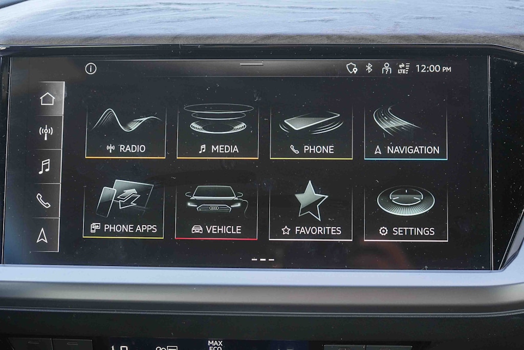 Thumbnail: 2023 Audi Q4 e-tron - 14