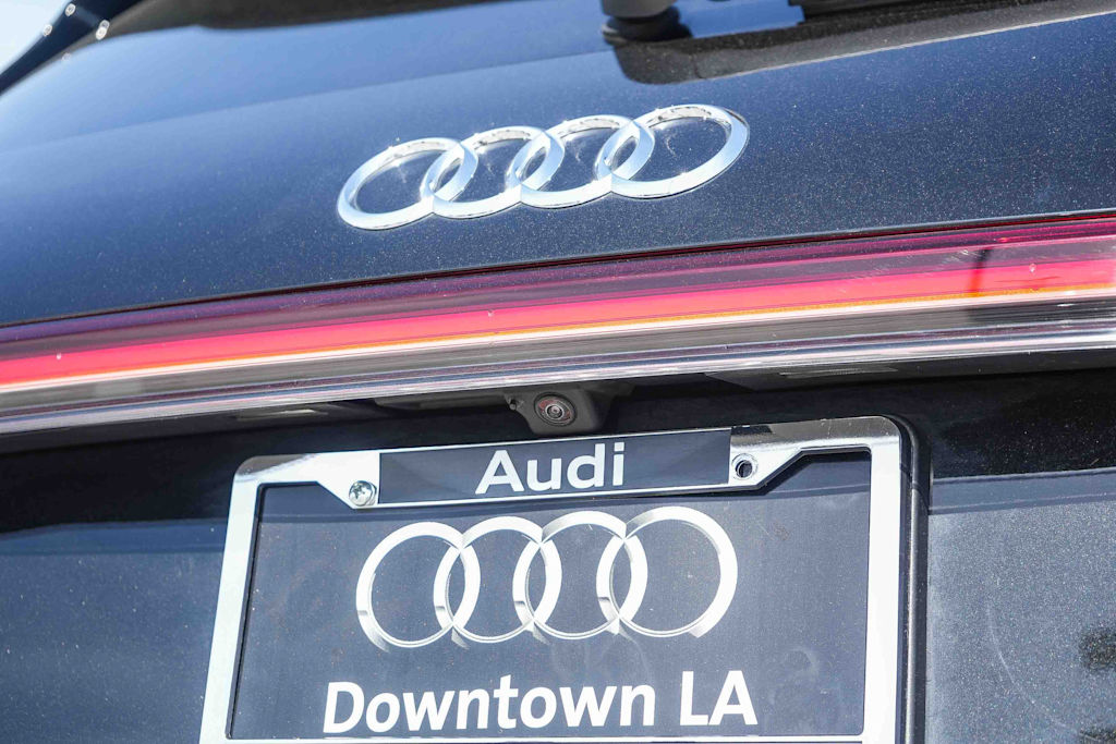 Thumbnail: 2023 Audi Q4 e-tron - 6