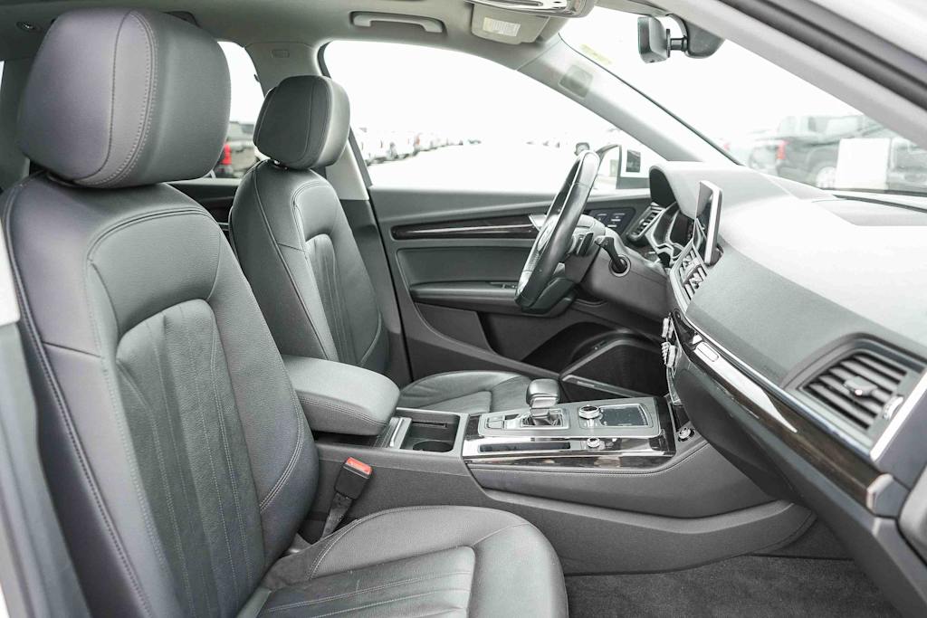 Thumbnail: 2020 Audi Q5 - 10
