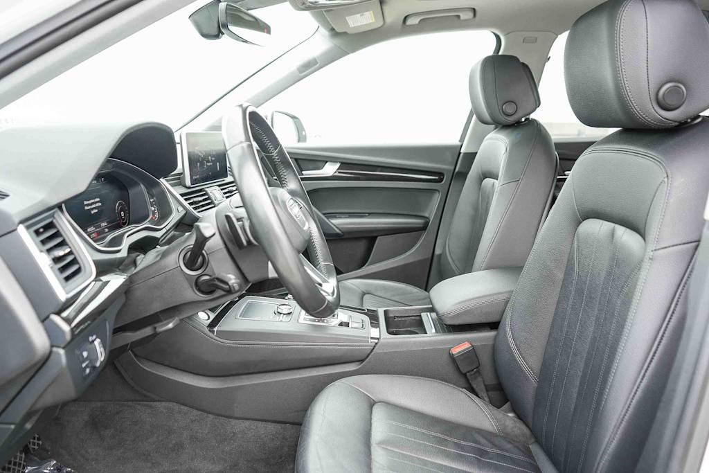 Thumbnail: 2020 Audi Q5 - 11