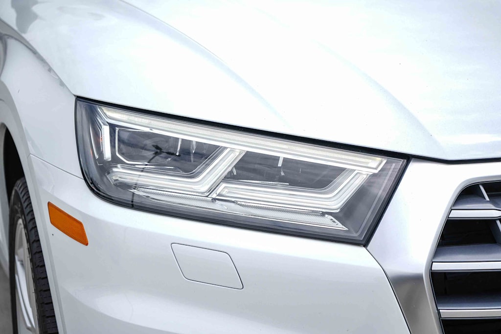 Thumbnail: 2020 Audi Q5 - 19