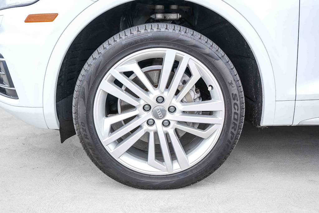 Thumbnail: 2020 Audi Q5 - 25