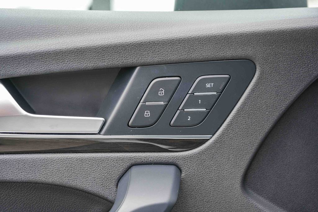 Thumbnail: 2020 Audi Q5 - 35