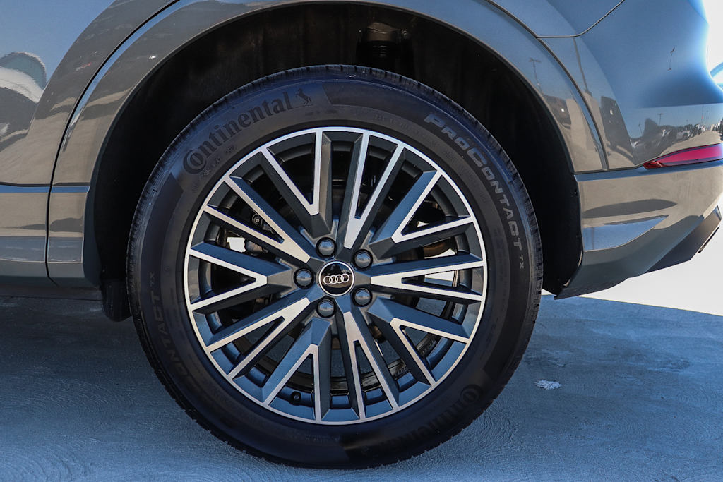 Thumbnail: 2024 Audi Q3 - 7