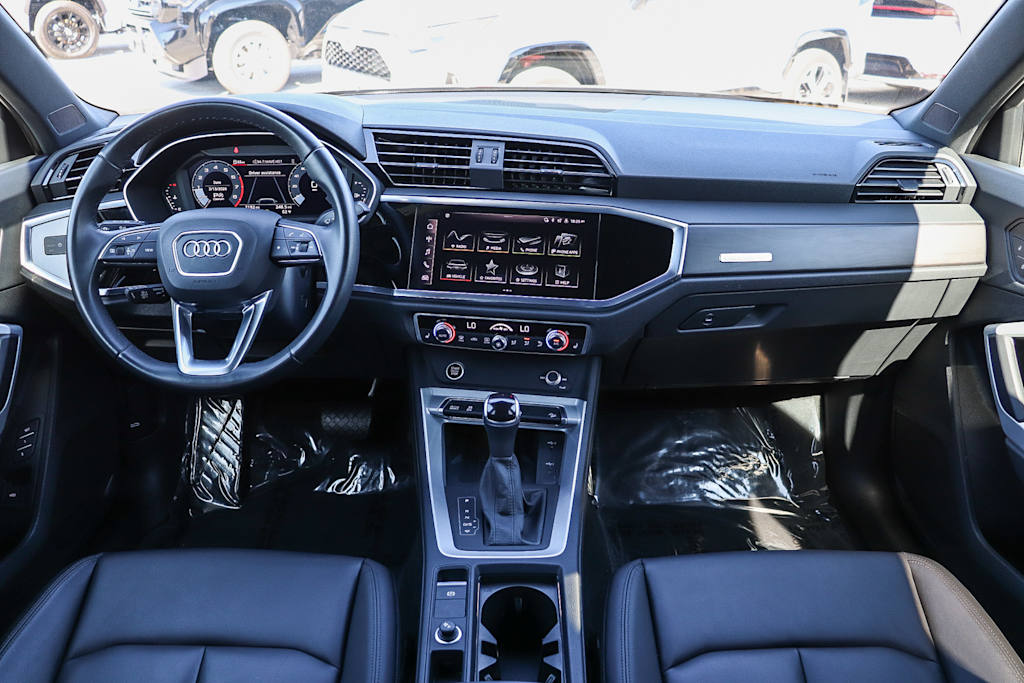 Thumbnail: 2024 Audi Q3 - 2