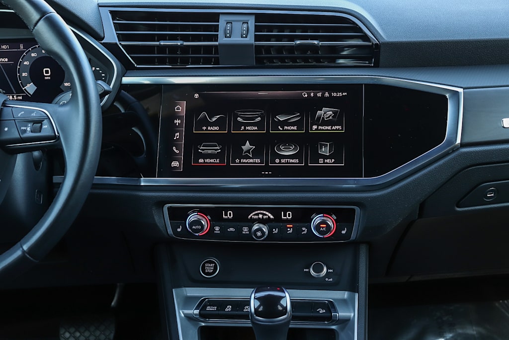 Thumbnail: 2024 Audi Q3 - 13