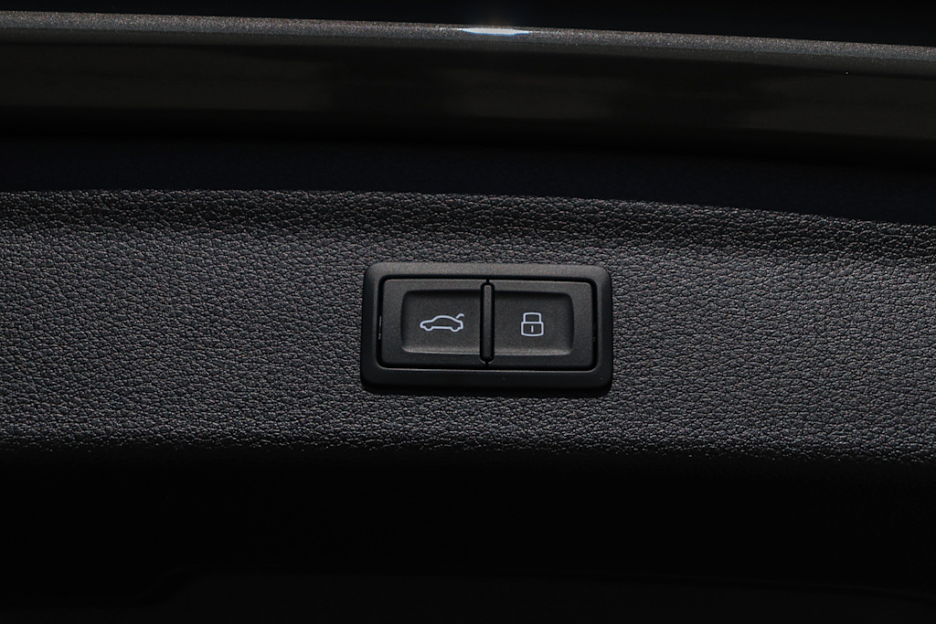 Thumbnail: 2024 Audi Q3 - 41