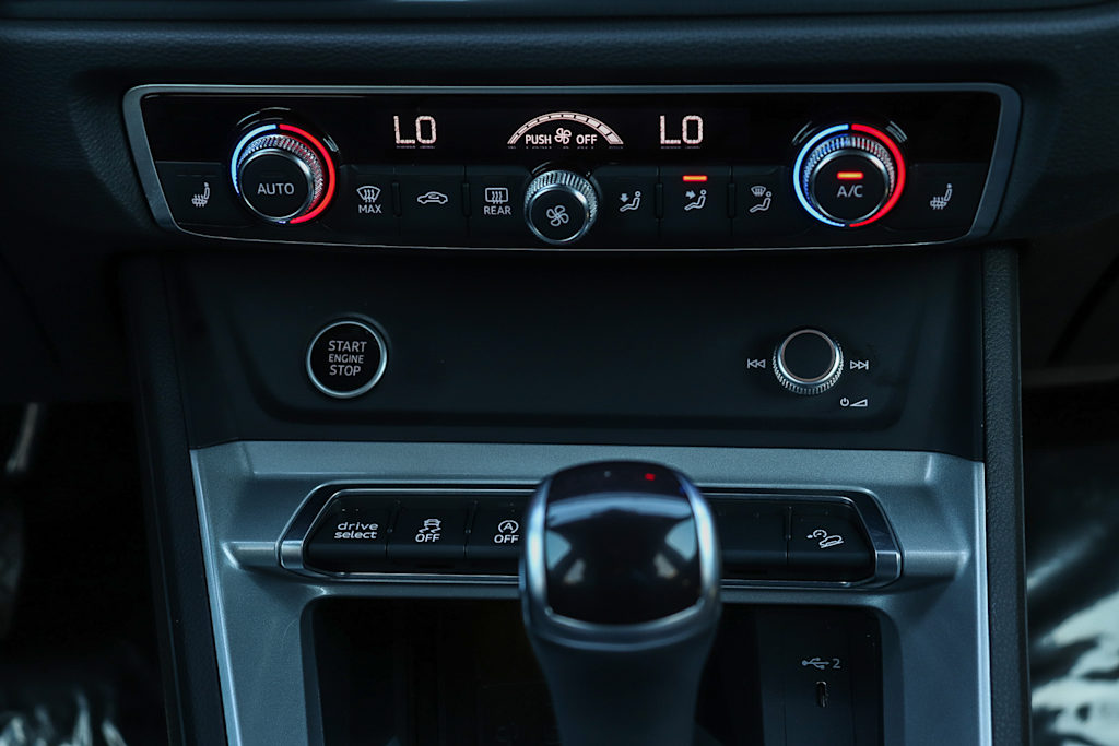 Thumbnail: 2024 Audi Q3 - 27