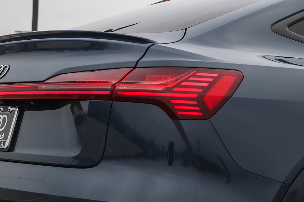 Thumbnail: 2024 Audi Q8 e-tron - 22