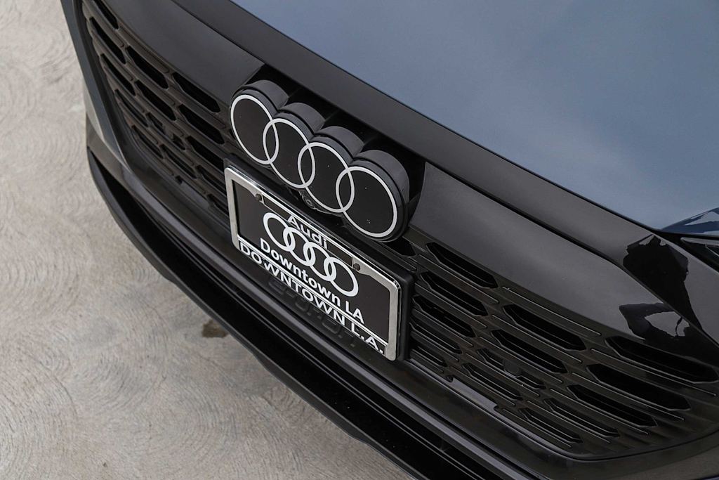 Thumbnail: 2024 Audi Q8 e-tron - 6