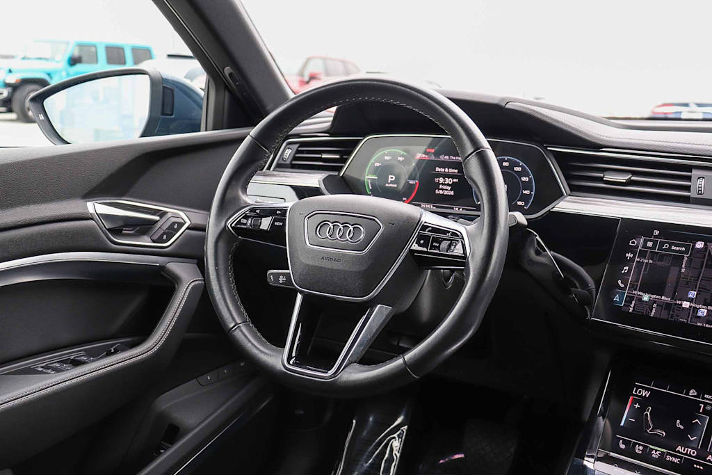 Thumbnail: 2024 Audi Q8 e-tron - 9