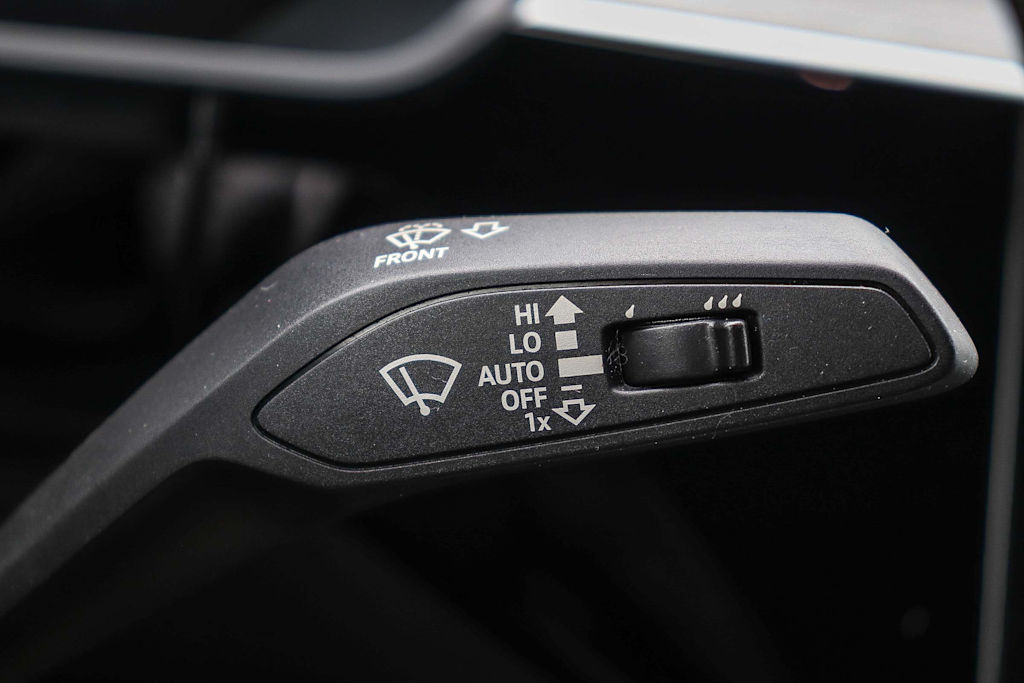Thumbnail: 2024 Audi Q8 e-tron - 35