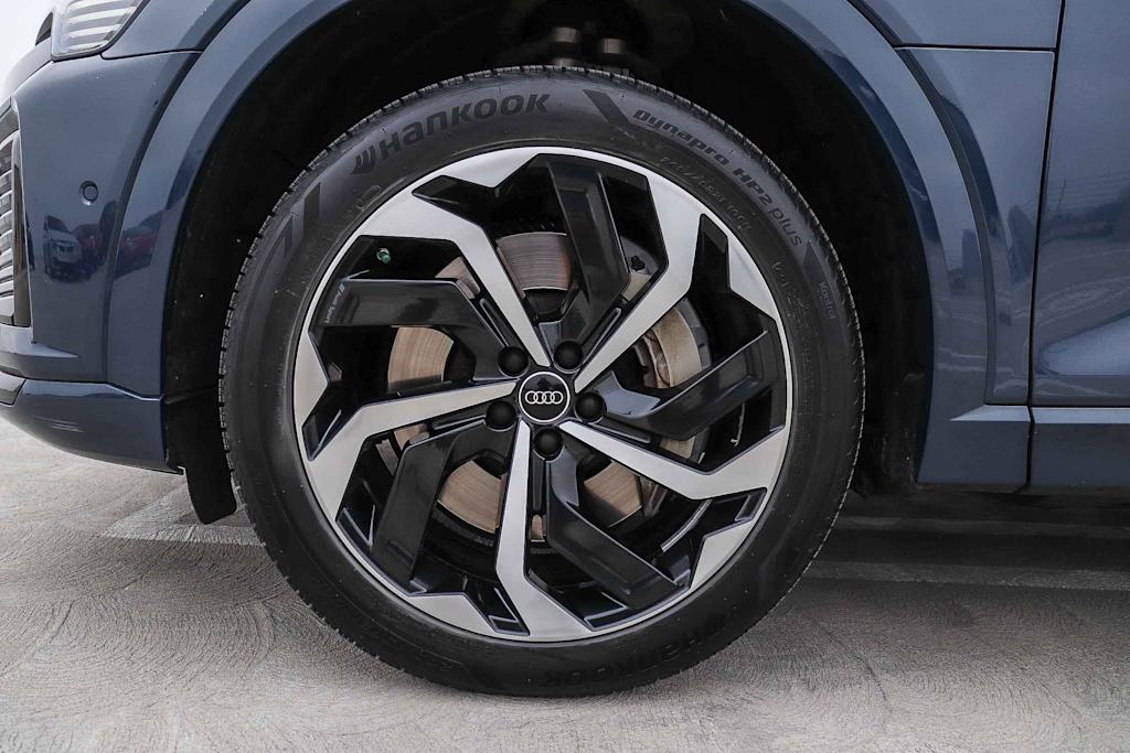 Thumbnail: 2024 Audi Q8 e-tron - 24