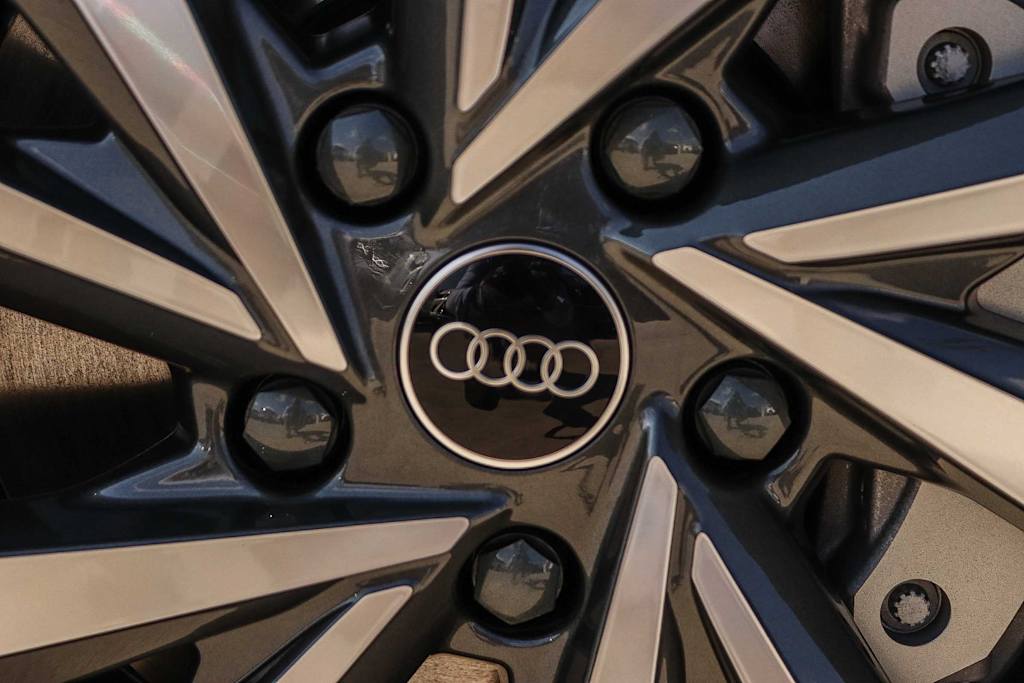 Thumbnail: 2027 Audi Q6 e-tron - 23