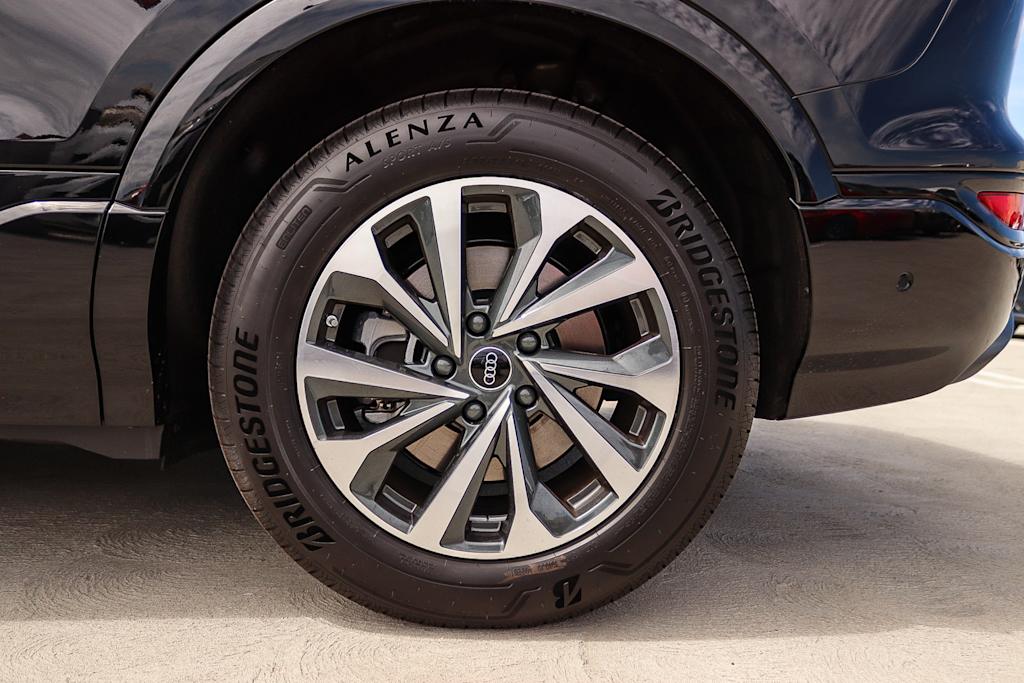 Thumbnail: 2027 Audi Q6 e-tron - 7