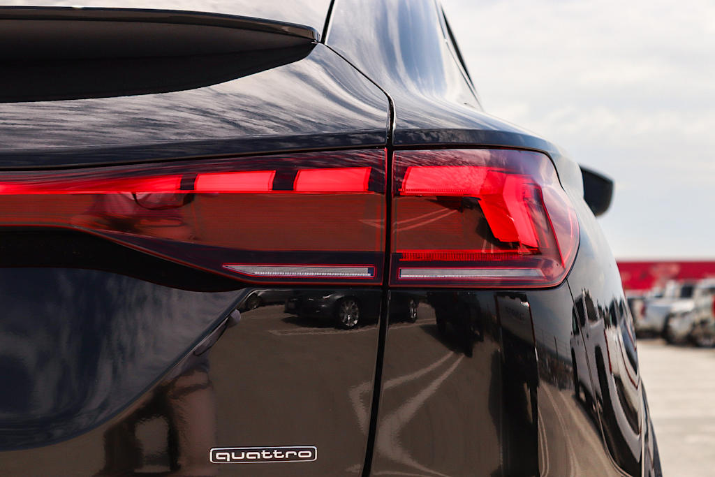 Thumbnail: 2027 Audi Q6 e-tron - 19