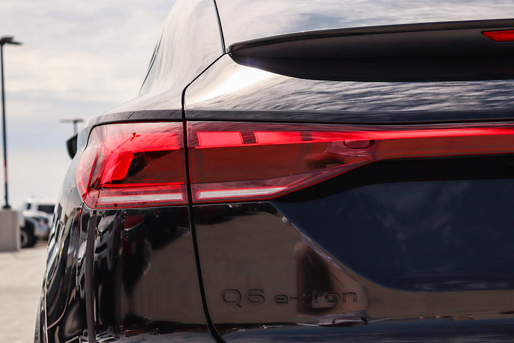 Thumbnail: 2027 Audi Q6 e-tron - 21
