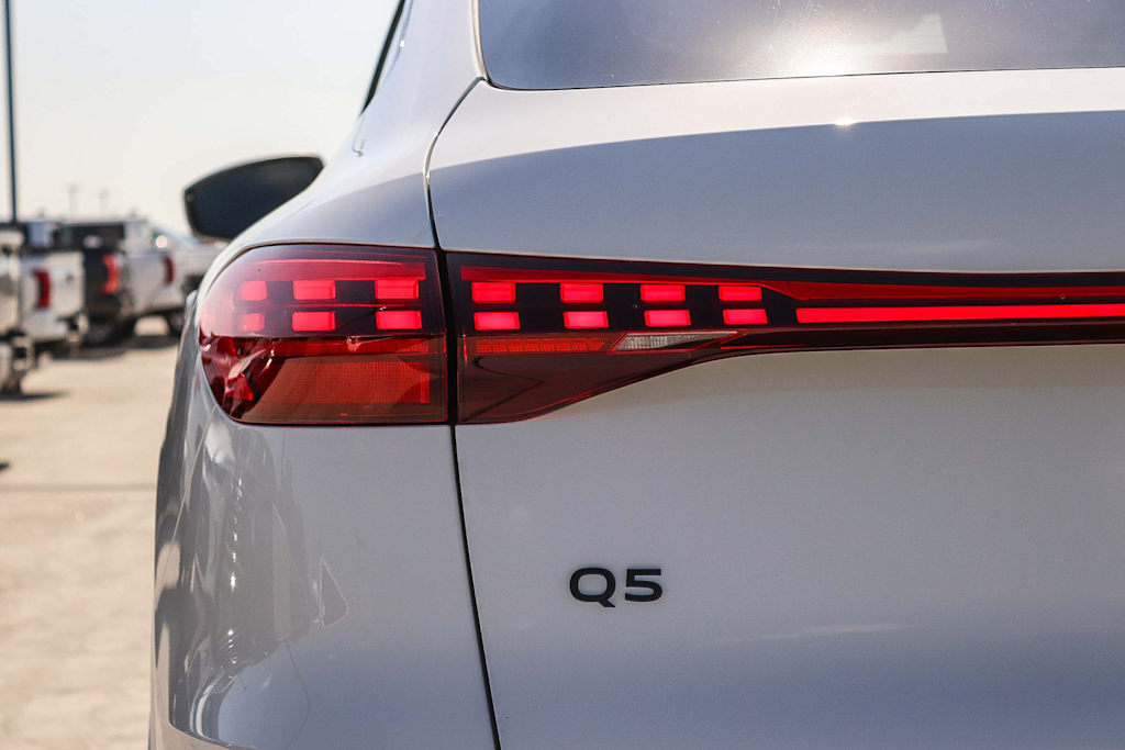 Thumbnail: 2026 Audi Q5 - 23