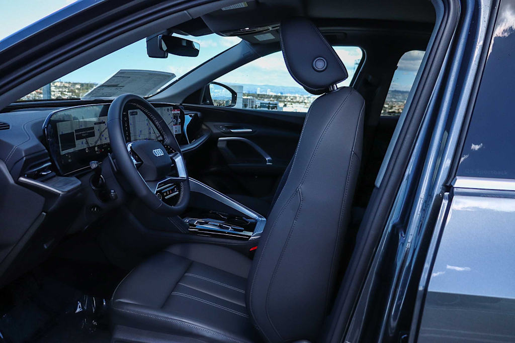 Thumbnail: 2026 Audi Q5 - 11