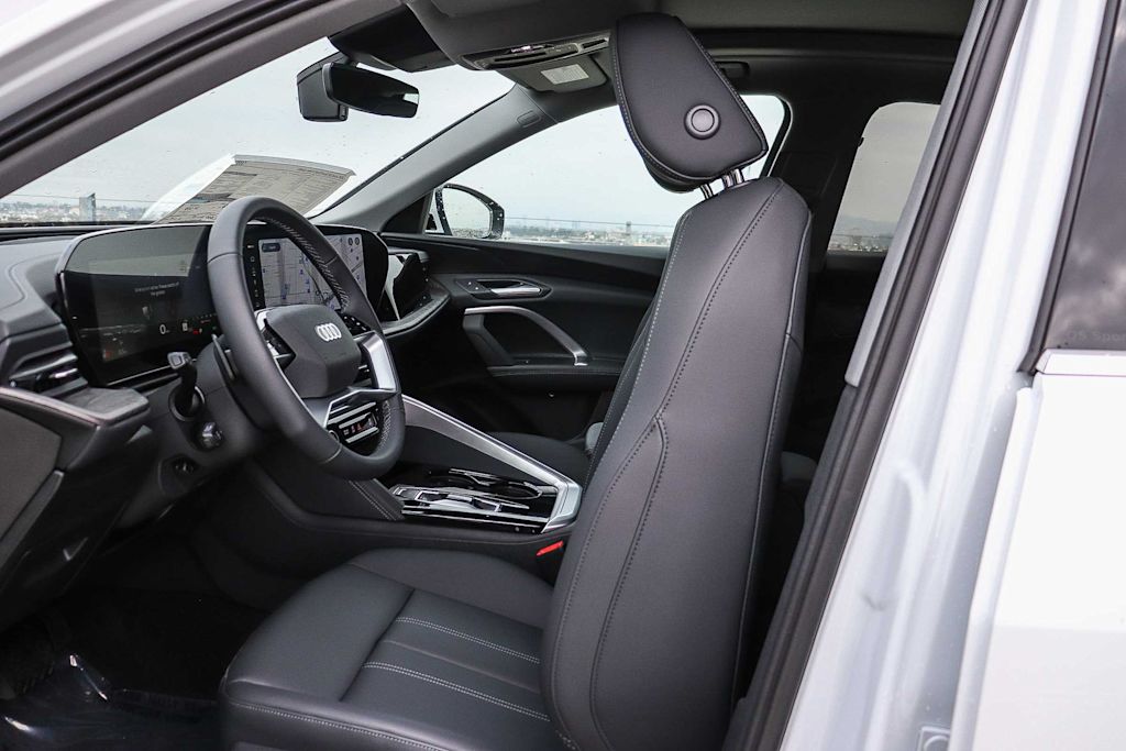 Thumbnail: 2026 Audi Q5 - 11