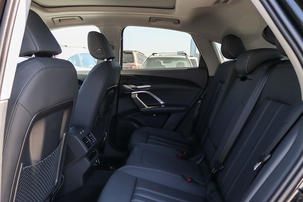 Thumbnail: 2026 Audi Q5 - 12