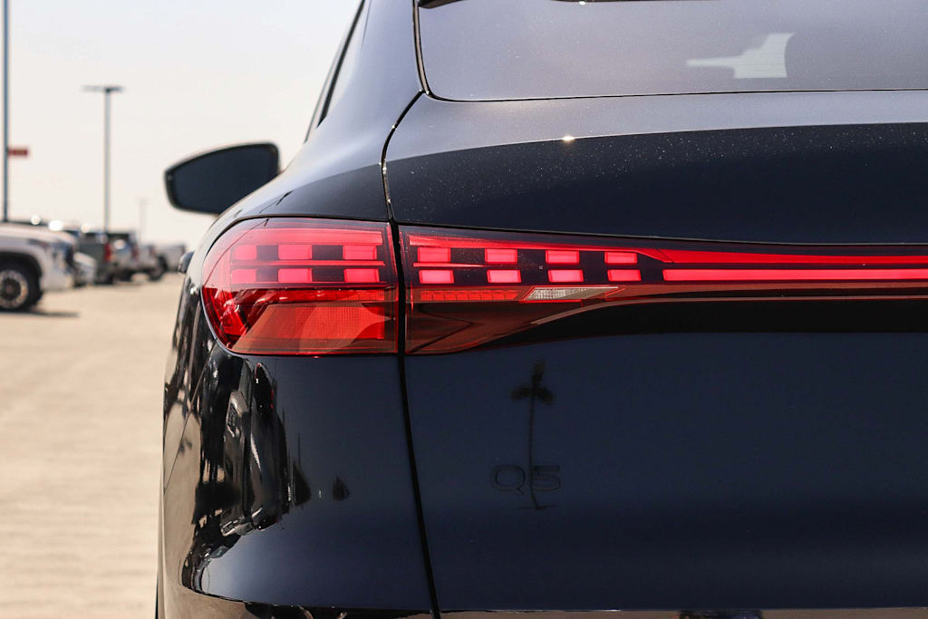 Thumbnail: 2026 Audi Q5 - 22