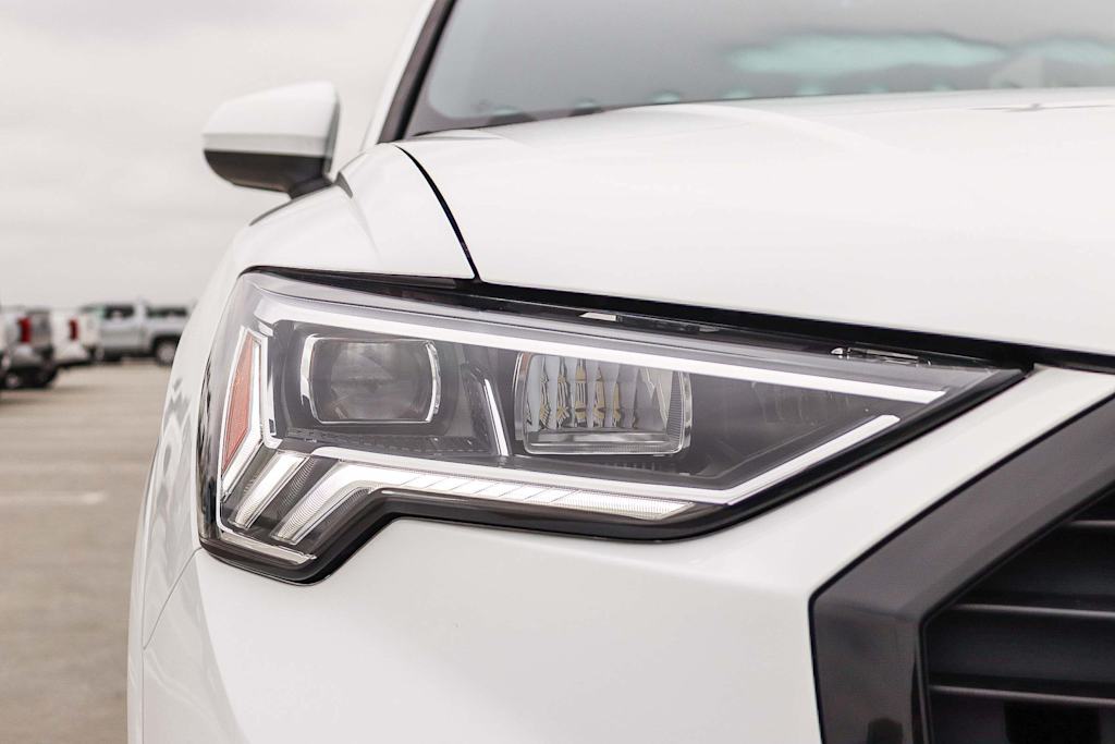 Thumbnail: 2025 Audi Q3 - 20