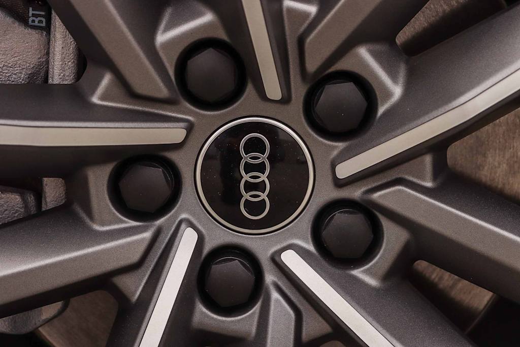 Thumbnail: 2025 Audi Q3 - 14